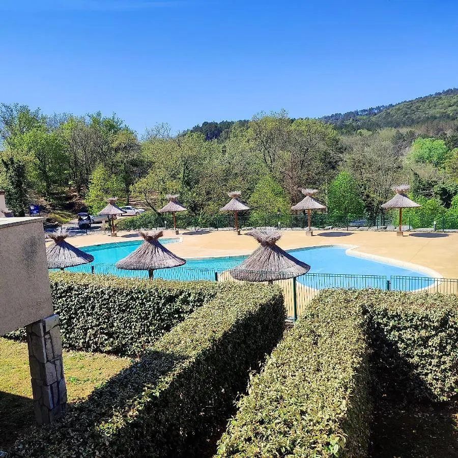 Holiday home Maison Charmante A Salavas Avec Piscine Et Jardin