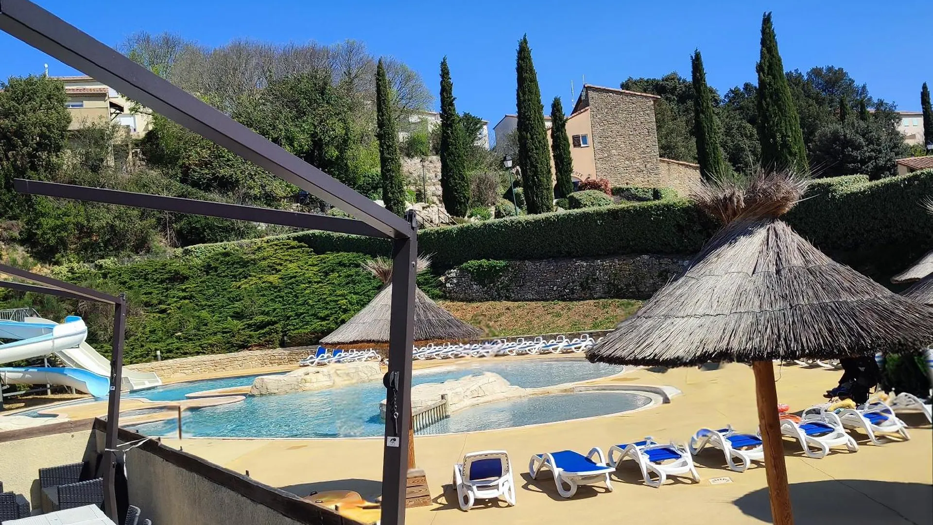 Maison Charmante A Salavas Avec Piscine Et Jardin 0*,